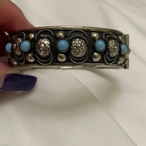 Vintage TIBETAN Blue Turquoise Bangle Hinged Cuff Bracelet 7.5